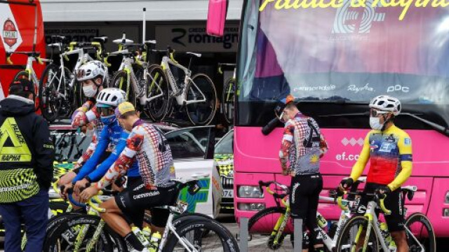 Giro d'Italia, protesta dei corridori, Cipollini: situazione andava gestita in modo diverso.