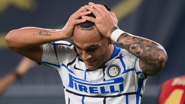 Genoa-Inter: Lautaro Martinez furioso dopo la sostituzione.
