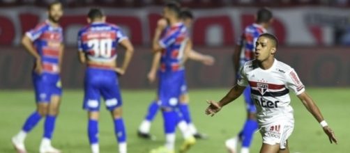 Brenner fez dois gols e se tornou artilheiro do time com 11 tentos na temporada. (Arquivo Blasting News)