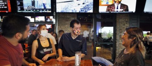 El coronavirus permanece en el aire y s&oacute;lo previene el contagio el uso de mascarilla, la ventilaci&oacute;n y acortar el tiempo de permanencia.