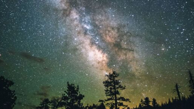 Previsioni zodiacali del 27 ottobre: Cancro insicuro e Vergine alla ricerca d'amore.