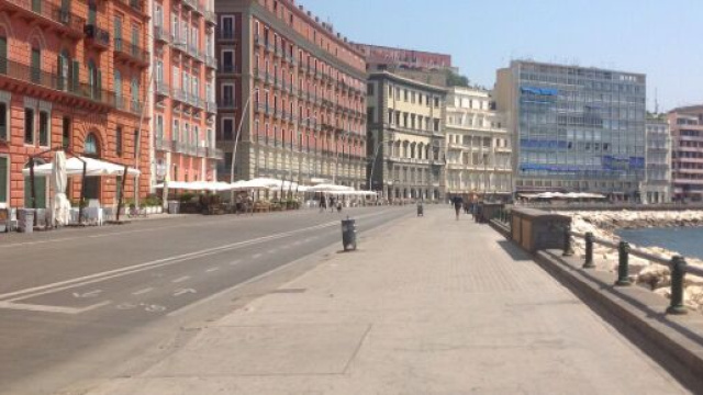 Covid, Napoli &egrave; la provincia pi&ugrave; colpita d'Italia: si teme lockdown con maxi zona rossa.