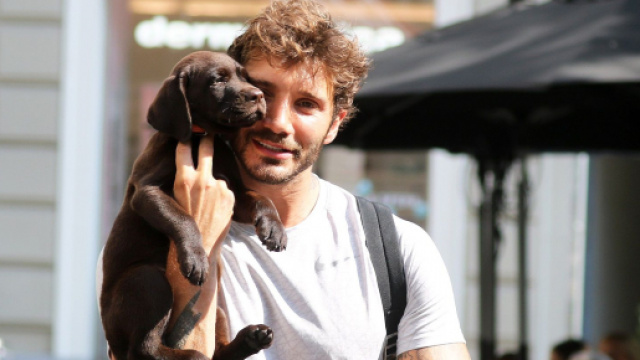 De Martino &egrave; stato avvistato con Mariacarla Boscono.