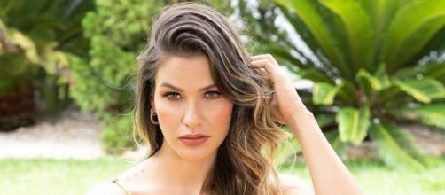 Andressa Suita faz ensaio. (Reprodu&ccedil;&atilde;o/Instagram/@andressasuita)