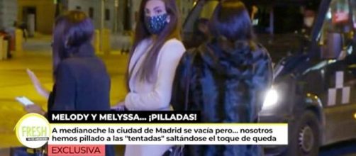 Un reportero de 'Ya es mediod&iacute;a' dio con ellas en el centro de Madrid pasadas las 00.00 horas.