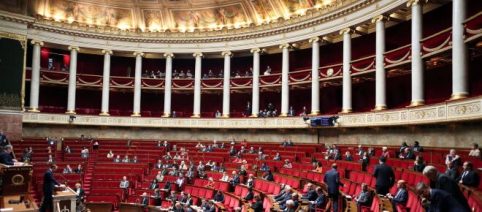 Covid-19 : Le reconfinement jusqu’à ‘début décembre’ a été ‘approuvé’ par les députés