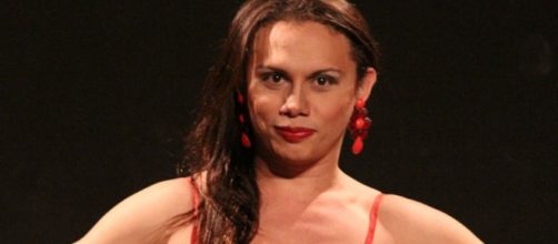 Nonato travestido como Elis Miranda em "A For&ccedil;a do Querer". (Reprodu&ccedil;&atilde;o/TV Globo)