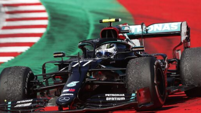 Gp dell'Emilia Romagna: Bottas in pole davanti a Hamilton.