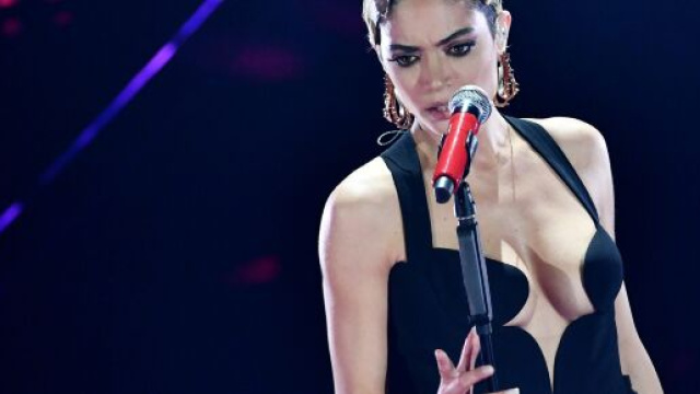 Elodie racconta il suo passato: 'Se hai troppa libert&agrave; sbagli'.