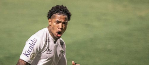 Marinho, vice-artilheiro do Brasileir&atilde;o, fez mais um gol, chegando a oito no total.(Arquivo Blasting News)