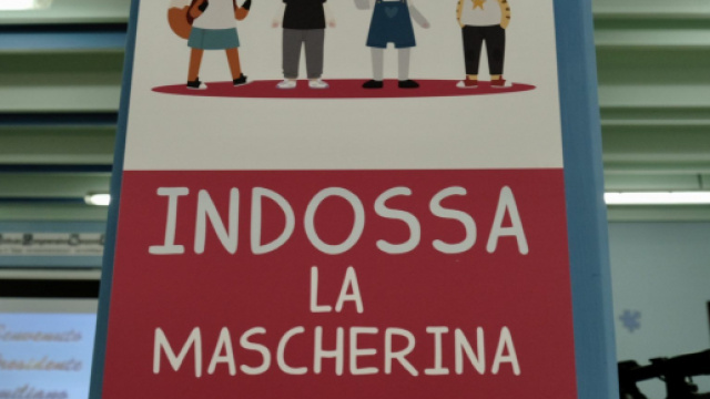 Covid, focolaio in una scuola di Taranto: 18 studenti positivi | borderline24.com