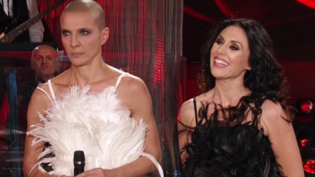 Ballando con le Stelle: Rosalinda Celentano ha un problema al ginocchio.