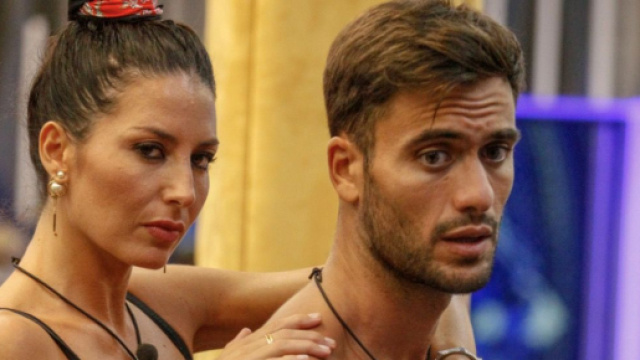GF Vip, scherzi in casa: falsa rissa tra Tommaso e Oppini, Elisabetta gelosa di Pierpaolo per finta.