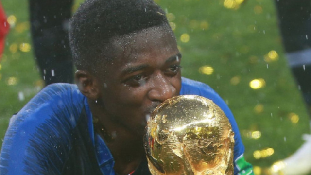 Ousmane Dembele potrebbe trasferirsi alla Juventus.