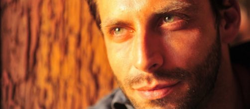 Cassiano em 'Flor do Caribe'. (Reprodu&ccedil;&atilde;o/Rede Globo)