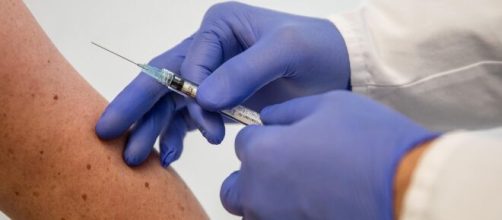 Espa&ntilde;a espera inmunizar 10 millones de personas con vacuna contra el coronavirus de Pfizer