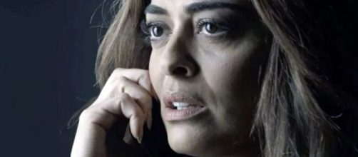 Bibi faz descoberta em "A For&ccedil;a do Querer". (Reprodu&ccedil;&atilde;o/TV Globo)