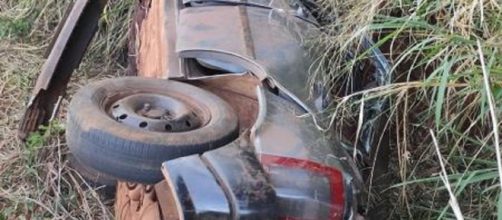 Gr&aacute;vida e beb&ecirc; morrem ap&oacute;s capotamento de carro no Paran&aacute;. (Divulga&ccedil;&atilde;o/PRE)