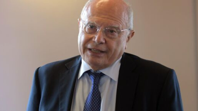 Coronavirus, Massimo Galli: 'Siamo come in guerra, sotto assedio'.