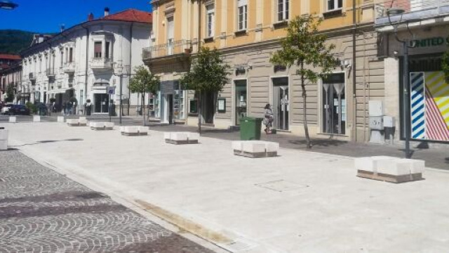 Covid: l'Abruzzo diventa zona arancione e dall'Asl 'spuntano' 21 nuovi decessi.