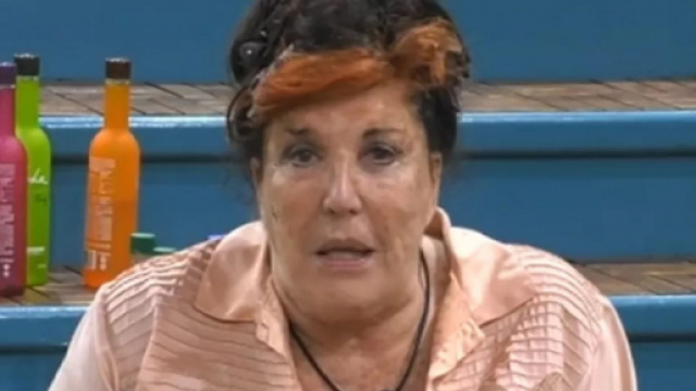 Grande Fratello Vip: Patrizia confessa di avere usato pi&ugrave; fogli durante le votazioni.