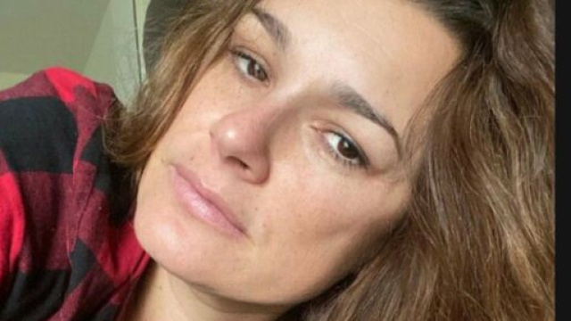 Alena Seredova positiva alla Covid-19: 'Sono sintomatica'.