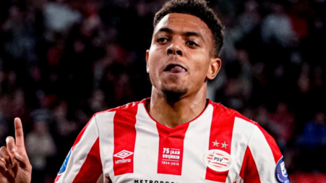 Donyell Malen, obiettivo del Milan.