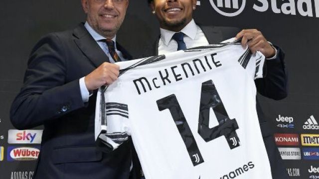 Juventus, infortunio ad un piede per McKennie durante un'intervista post gara
