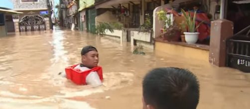 At least 42 killed after Typhoon Vamco batters Philippines. [Image source/Al Jazeera English YouTube video]