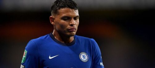 Contestado no Chelsea, Thiago Silva poderia cogitar um retorno ao Brasil. (Arquivo Blasting News)