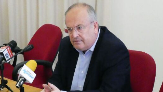 Brindisi, il comune non approva il bilancio: si dimette l'assessore D'Errico.