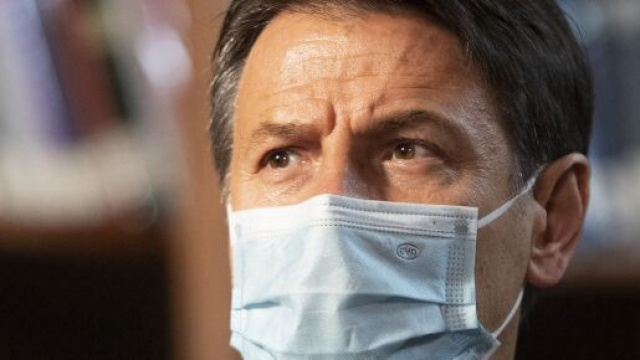 Coronavirus, il Premier Conte parla di festivit&agrave; natalizie all'insegna della sobriet&agrave;.