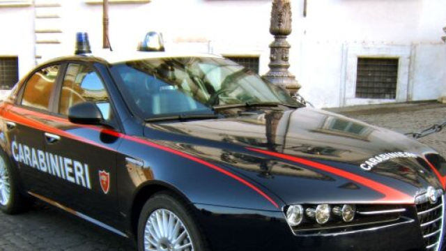 Roma, 16 enne accoltella il padre per difendere la mamma: accusato di tentato omicidio.