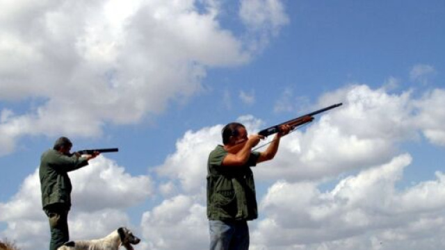 Chieti, cacciatore 48enne mira ad un cinghiale, ma colpisce un uomo: 72enne perde la vita.