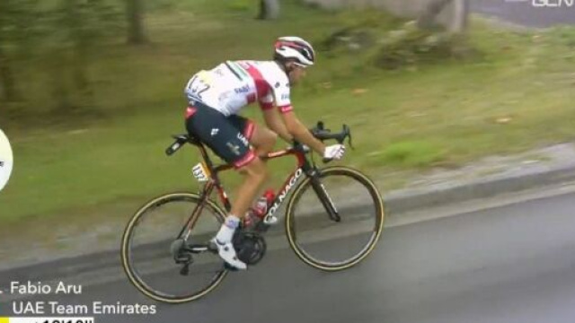 Fabio Aru nella tappa del ritiro al Tour de France.