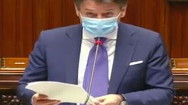 Giuseppe Conte ha riferito in aula su quali potrebbero essere le strategie anti-contagio.