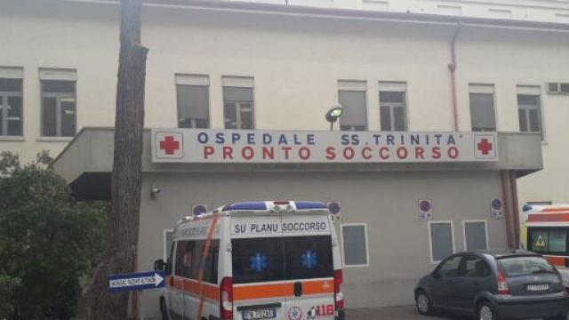 Tragedia a Cagliari: un uomo si uccide dopo aver appreso la scomparsa della moglie malata di covid