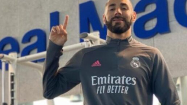 Damien Rieu fait un amalgame sur Karim Benzema, les Twittos furieux. Source Insta Benzema