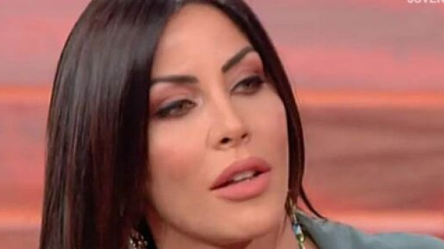 Guendalina Tavassi scoppia in lacrime