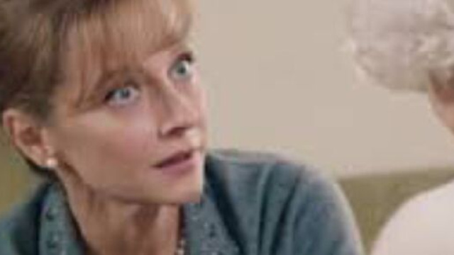 Il paradiso delle signore, trama gioved&igrave; 26 novembre: Stefania origlia i discorsi di Silvia.