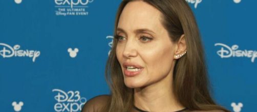 Angelina Jolie e seu ex-marido Brad Pitt s&atilde;o ateus. (Arquivo Blasting News)