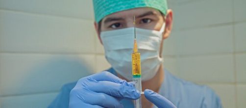 When distribution begins in California, the vaccine will go to first responders and health care workers. [Image source: Pixabay]