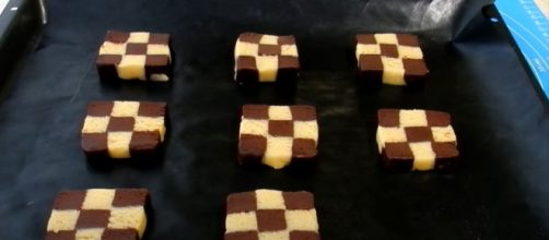 Homemade CHECKERBOARD COOKIES - Slice and Bake! [Image Source: Ninik Becker/YouTube]