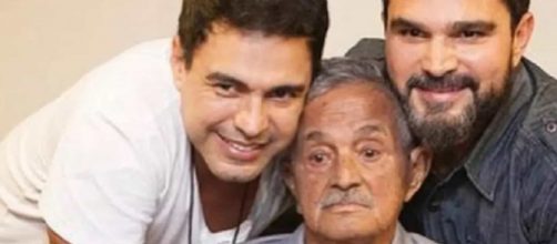 Zez&eacute; Di Camargo e Luciano em foto de arquivo com o pai, Francisco. (Reprodu&ccedil;&atilde;o)