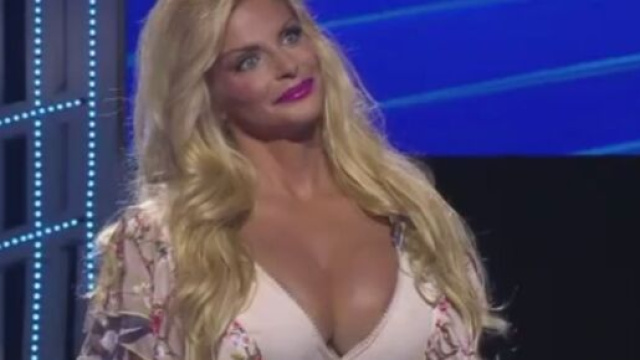 Francesca Cipriani contro Gregoraci: 'Ad una party in Sardegna non ha voluto che entrassi'.