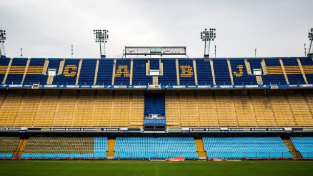 Morto Maradona, aveva 60 anni. Colpito da arresto cardiaco.