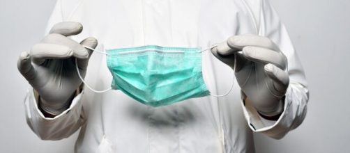 Las mascarillas habr&aacute; que llevarlas en el 2021