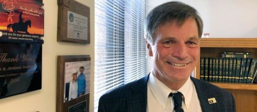 Wyoming Gov. Mark Gordon tests positive for COVID-19 - nypost.com [Blasting News library]