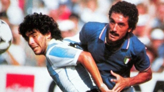 Il duello tra Claudio Gentile e Diego Maradona ai Mondiali di Spagna del 1982.