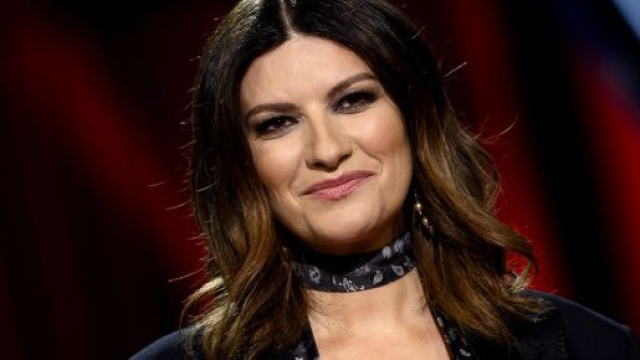 Laura Pausini su Maradona: 'Non &egrave; la notizia pi&ugrave; importante di questa paese'.